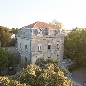 *** Hotel Logis Résidence Les Cèdres França